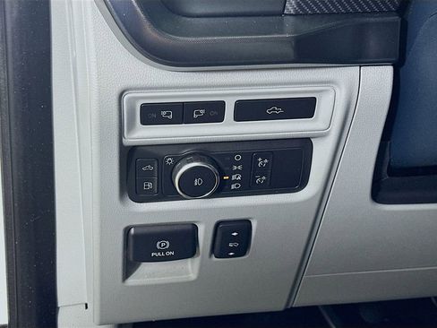 Used 2022 Ford F150 Limited image 22