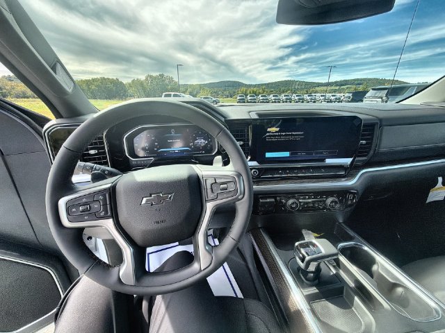 New 2026 Chevrolet Silverado 1500 RST w/ Z71 Off-Road Package AWD/4WD image 11