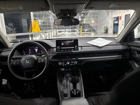 Used 2024 Honda Accord LX image 31