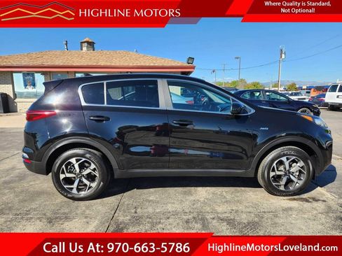 Used 2021 Kia Sportage LX image 4
