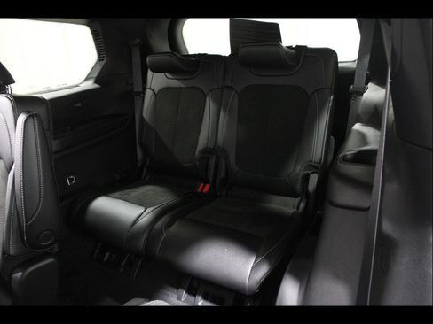 Used 2025 Jeep Grand Cherokee L Altitude image 20