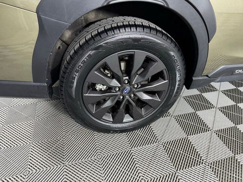 Used 2025 Subaru Outback Onyx Edition AWD/4WD image 35