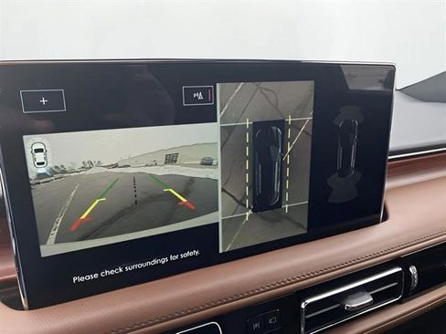 Used 2022 Lincoln Nautilus Reserve w/ Equipment Group 201A image 17