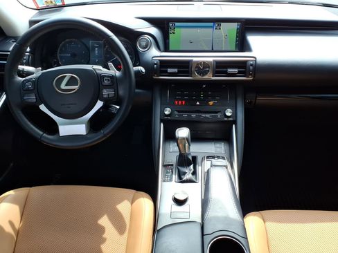 Used 2018 Lexus IS 300 AWD w/ Comfort Package image 5