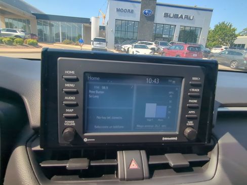 Used 2022 Toyota RAV4 XLE w/ Convenience Package FWD image 15