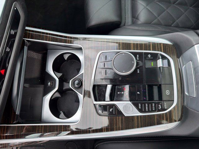Used 2024 BMW X7 xDrive40i AWD/4WD image 14