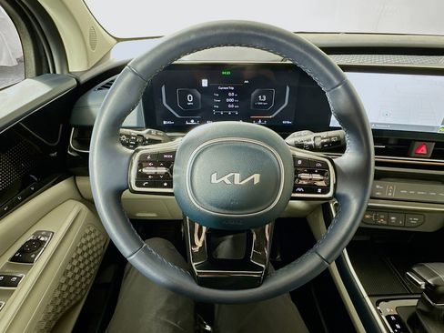 Certified 2026 Kia Carnival SX Prestige image 11