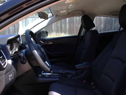 Used 2014 MAZDA MAZDA3 i Touring w/ Technology Package FWD image 11