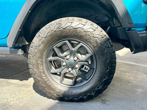 Used 2024 Jeep Wrangler Unlimited image 12