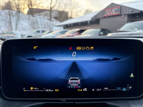 Used 2023 Mercedes-Benz C 300 4MATIC Sedan image 47