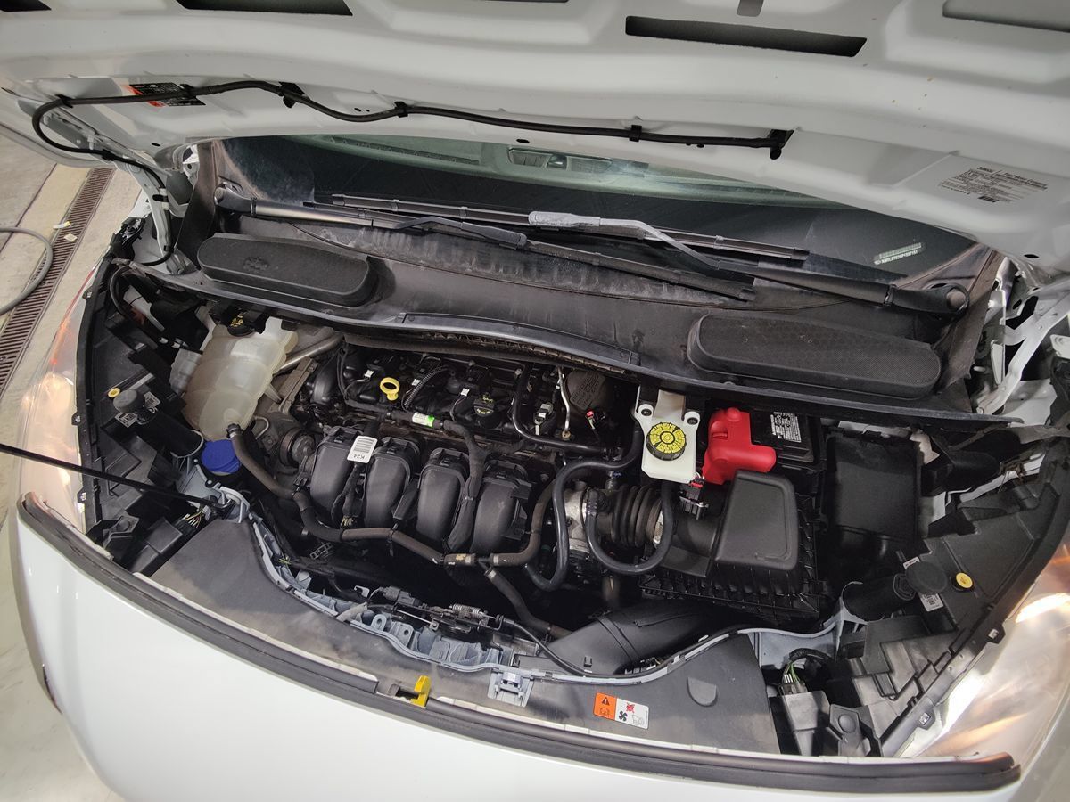 Used 2023 Ford Transit Connect XL FWD image 4