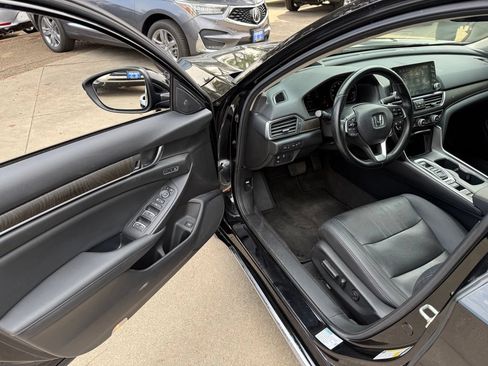 Used 2020 Honda Accord Touring image 10