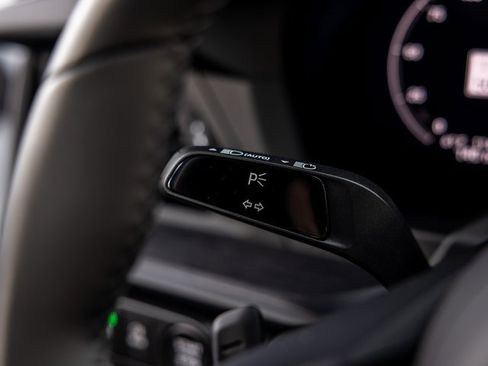 Used 2025 Porsche 911 Carrera 4 GTS image 36