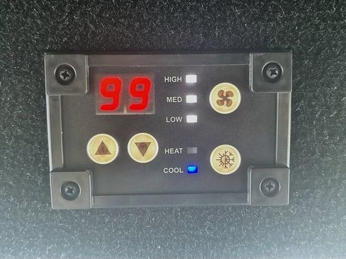 Used 2023 Mercedes-Benz Sprinter 3500 image 31