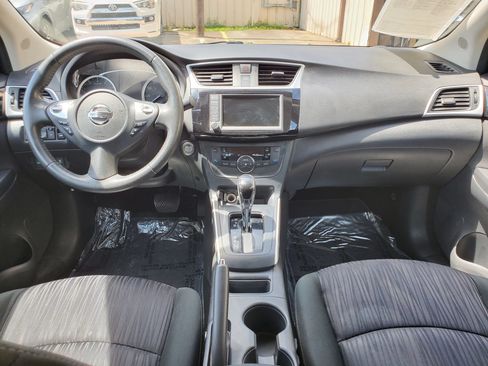 Used 2019 Nissan Sentra SV FWD image 36