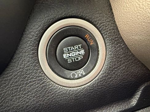 Used 2023 RAM 2500 Laramie AWD/4WD image 24