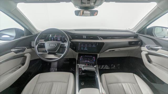 Used 2024 Audi Q8 e-tron Premium Plus w/ Premium Plus Package AWD/4WD image 27