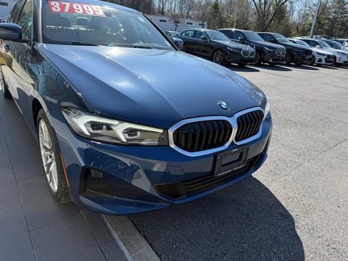 Used 2024 BMW 330i xDrive Sedan w/ Premium Package AWD/4WD image 4