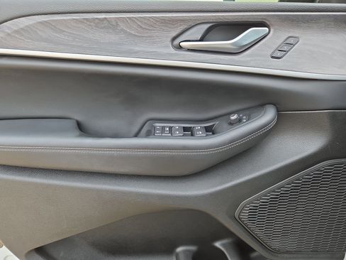 Used 2023 Jeep Grand Cherokee L Limited image 15