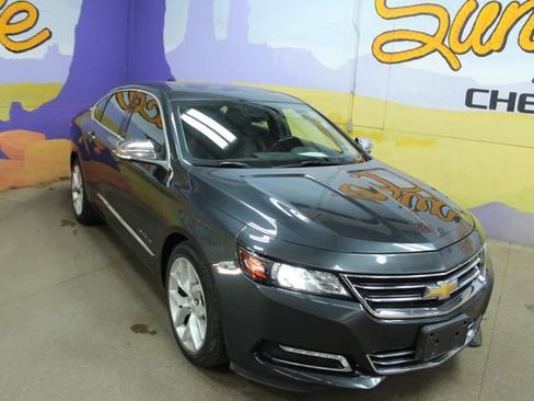 Used 2015 Chevrolet Impala LTZ FWD image 2