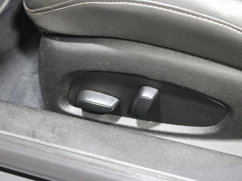 Used 2020 Chevrolet Camaro SS RWD image 5