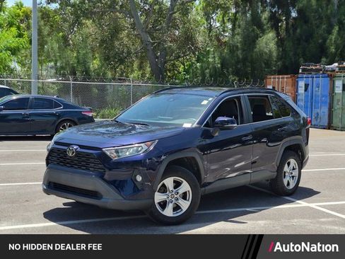 Used 2019 Toyota RAV4 XLE FWD image 1