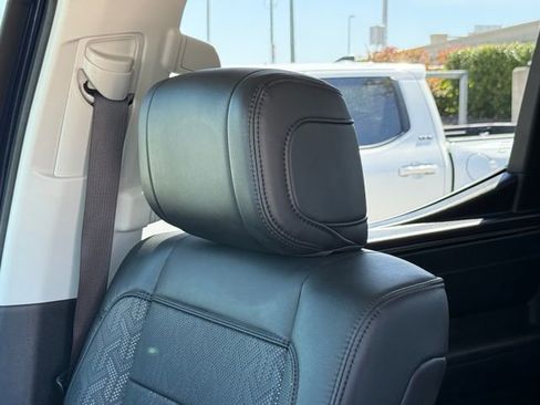 Used 2023 Toyota Tundra Limited image 16