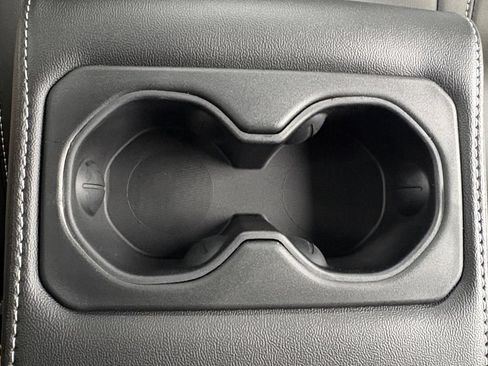 New 2026 Jeep Grand Cherokee Altitude RWD image 8