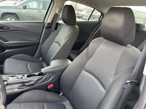 Used 2016 MAZDA MAZDA3 i Sport image 4