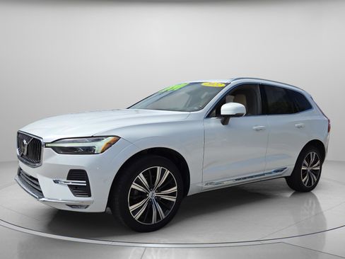 Used 2022 Volvo XC60 B5 Inscription w/ Advanced Package image 2