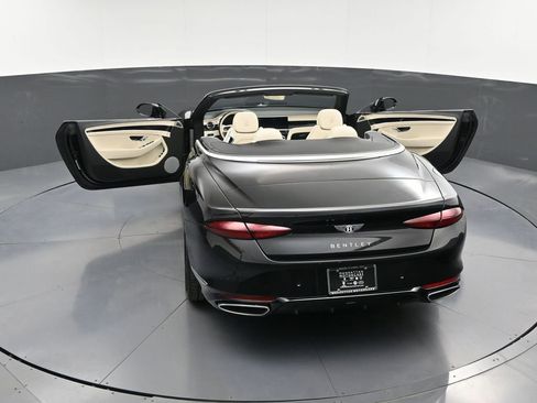 Used 2026 Bentley Continental GTC image 33