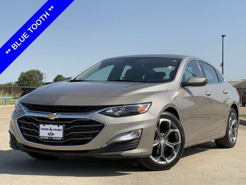 Used 2024 Chevrolet Malibu LT FWD image 2