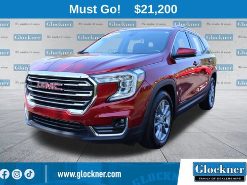 Used 2024 GMC Terrain SLT FWD image 1