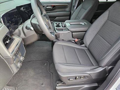 New 2026 Chevrolet Tahoe LS image 4