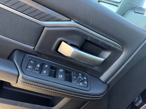 New 2026 RAM 2500 Big Horn AWD/4WD image 12