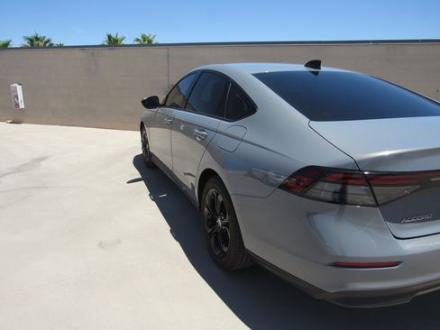 Used 2025 Honda Accord SE image 4