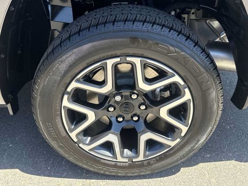 Used 2026 RAM 1500 Laramie AWD/4WD image 12