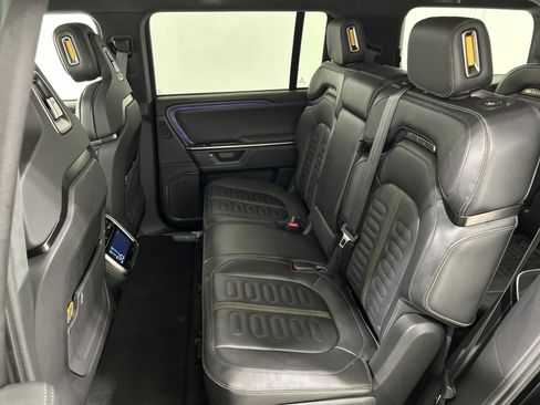 Used 2025 Rivian R1S Adventure AWD/4WD image 21