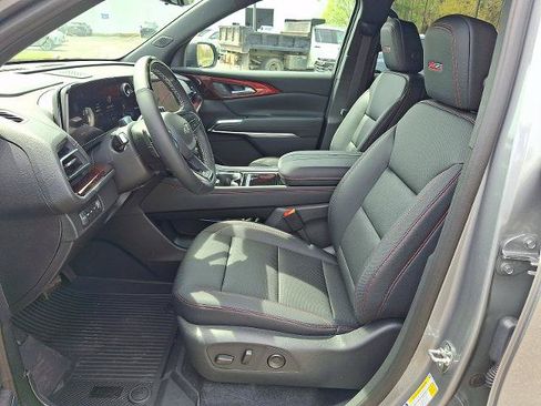 New 2026 Chevrolet Traverse Z71 w/ Enhanced Driving Package AWD/4WD image 8