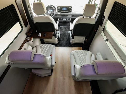 Used 2023 Mercedes-Benz Sprinter 3500 image 77