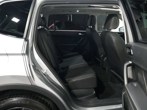 Used 2023 Volkswagen Tiguan SE w/ Panoramic Sunroof Package AWD/4WD image 33