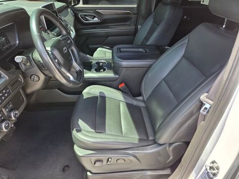Used 2022 Chevrolet Tahoe Z71 w/ Luxury Package AWD/4WD image 10
