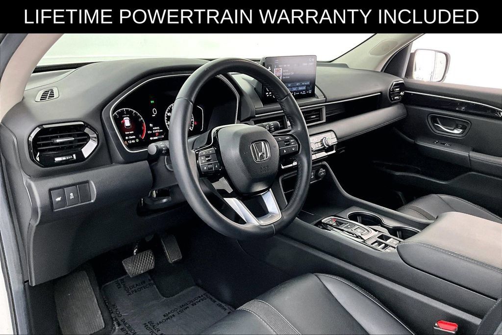 Used 2025 Honda Pilot EX-L image 16