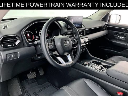 Used 2025 Honda Pilot EX-L image 16