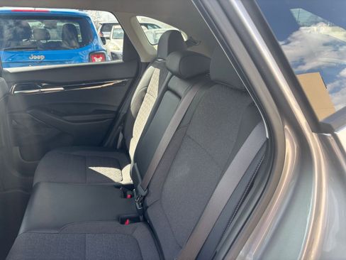 Used 2025 Kia Seltos S image 38