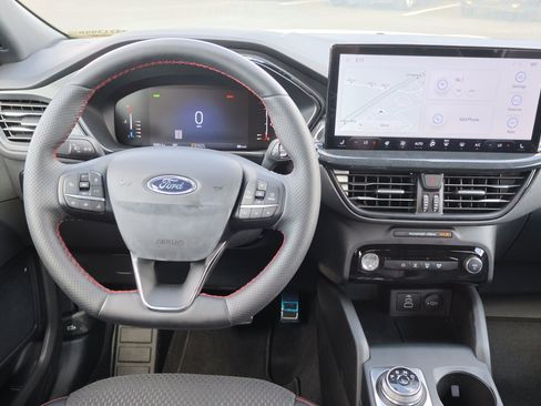 Used 2024 Ford Escape ST-Line w/ Equipment Group 301A image 24