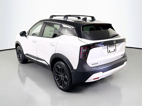 New 2026 Nissan Kicks SR w/ Interior Electronics Package AWD/4WD image 5