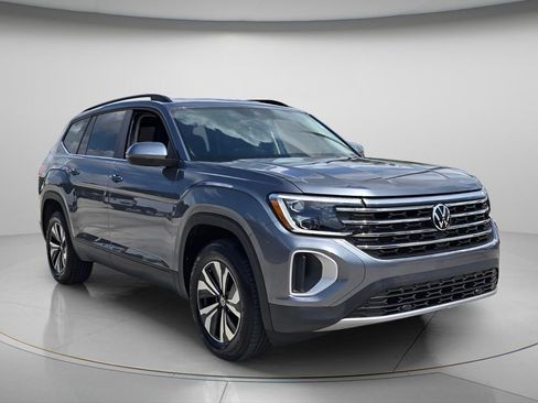 Certified 2024 Volkswagen Atlas SE FWD image 8