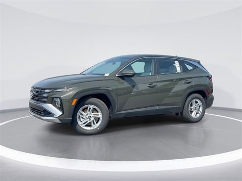 New 2026 Hyundai Tucson SE image 1