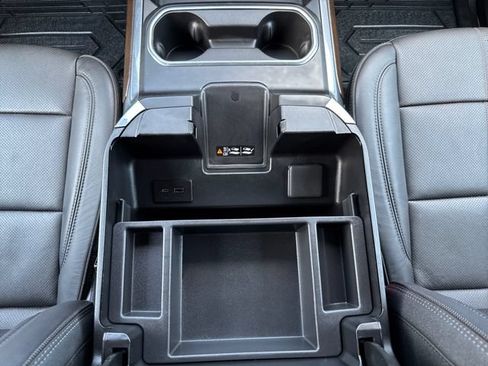 Used 2025 Chevrolet Silverado 2500 High Country w/ High Country Premium Package AWD/4WD image 26